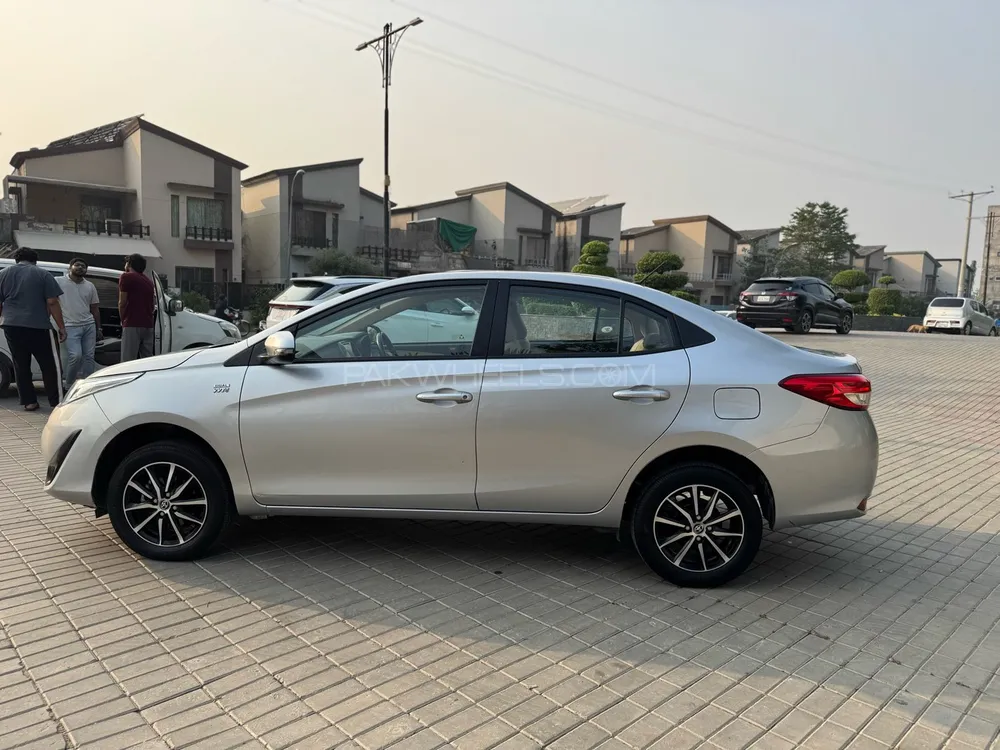 Toyota Yaris Sedan 2022 for Sale in Lahore Toyota Yaris Sedan 2022 for Sale in Lahore Image-9