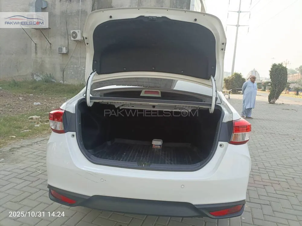 Toyota Yaris Sedan 2024 for Sale in Gujranwala Toyota Yaris Sedan 2024 for Sale in Gujranwala Image-11