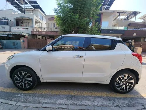Suzuki Swift GLX CVT 2024