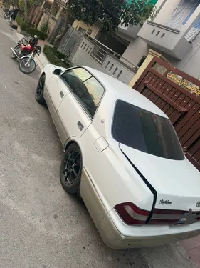 Toyota Crown Royal Saloon 1997