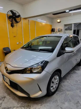 Toyota Vitz F 1.0 2014