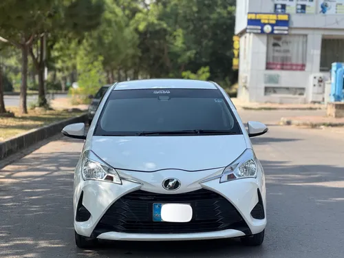 Toyota Vitz F 1.0 2018