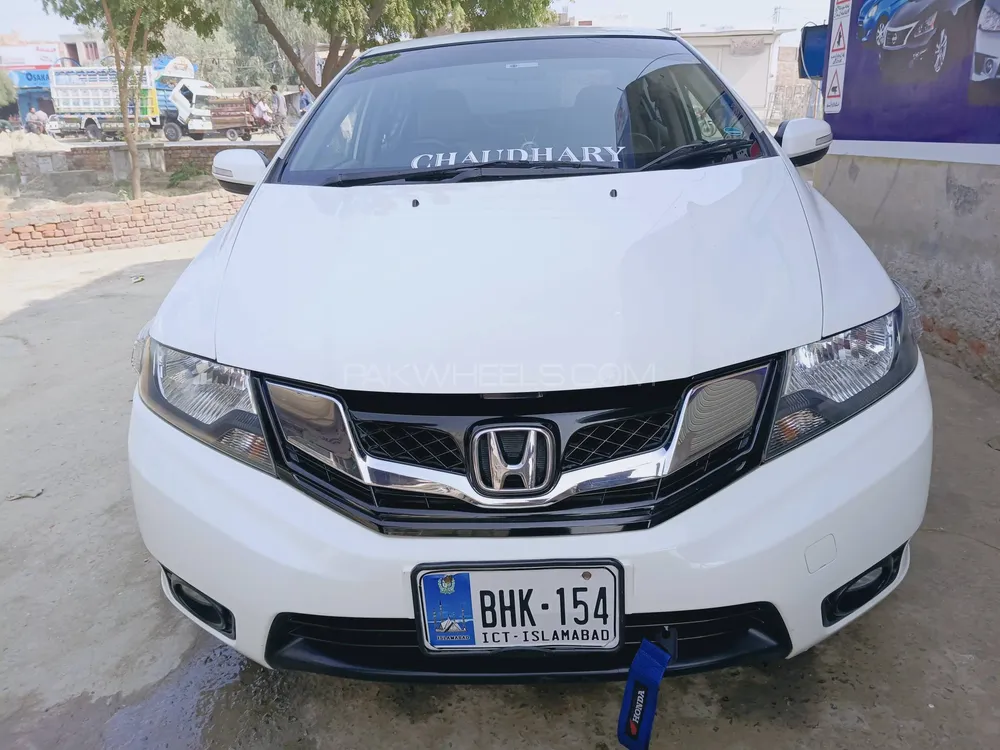 Honda City 2017 for Sale in Faisalabad Image-1