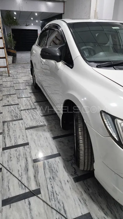 Honda Civic 2011 for Sale in Lahore Image-1
