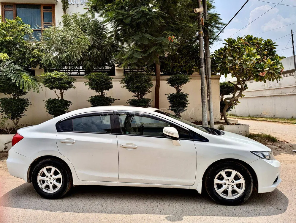 Honda Civic 2015 for Sale in Karachi Image-1