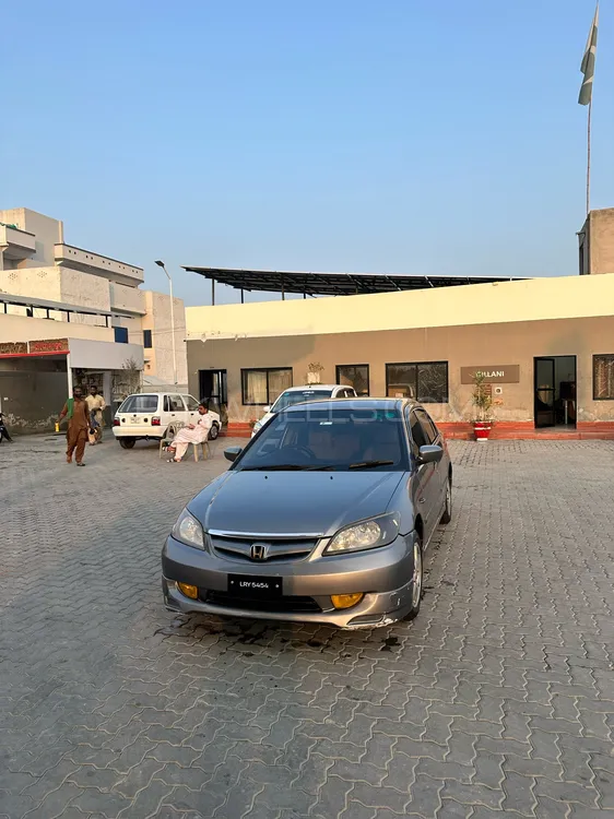 Honda Civic 2004 for Sale in Multan Image-1