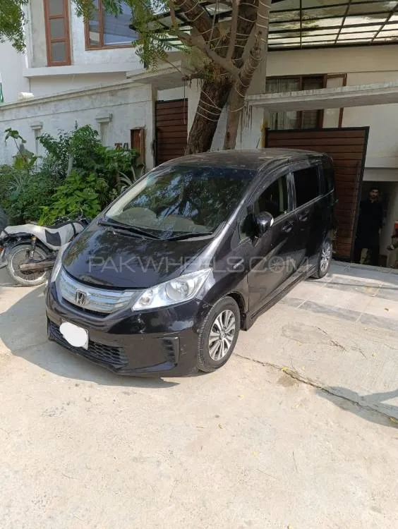 Honda Freed 2012 for Sale in Karachi Image-1