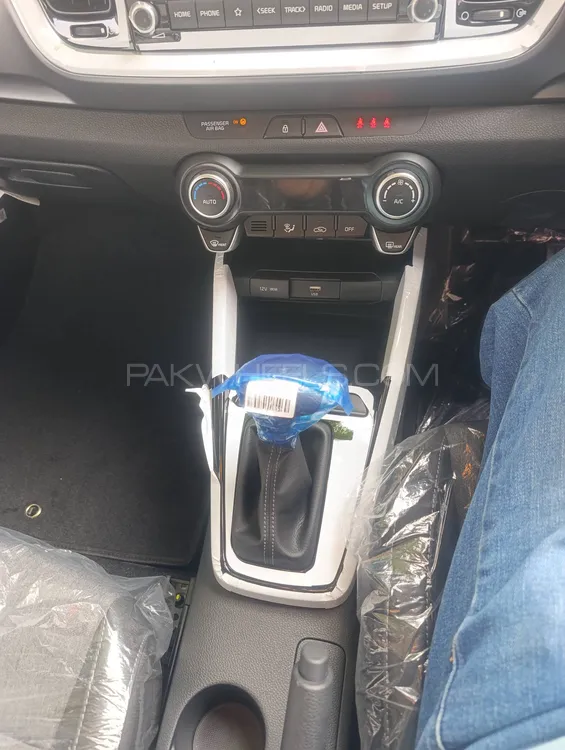 کِیا اسٹونک 2025 for Sale in اسلام آباد کِیا اسٹونک 2025 for Sale in اسلام آباد Image-5