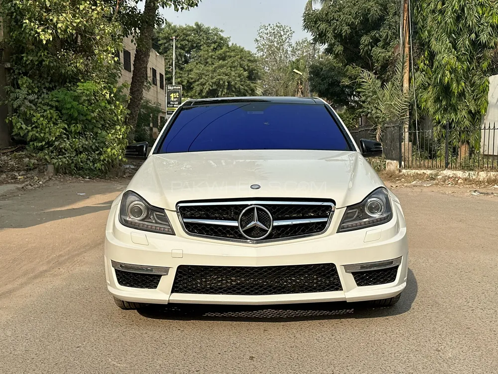 Mercedes Benz C Class 2011 for Sale in Karachi Image-1