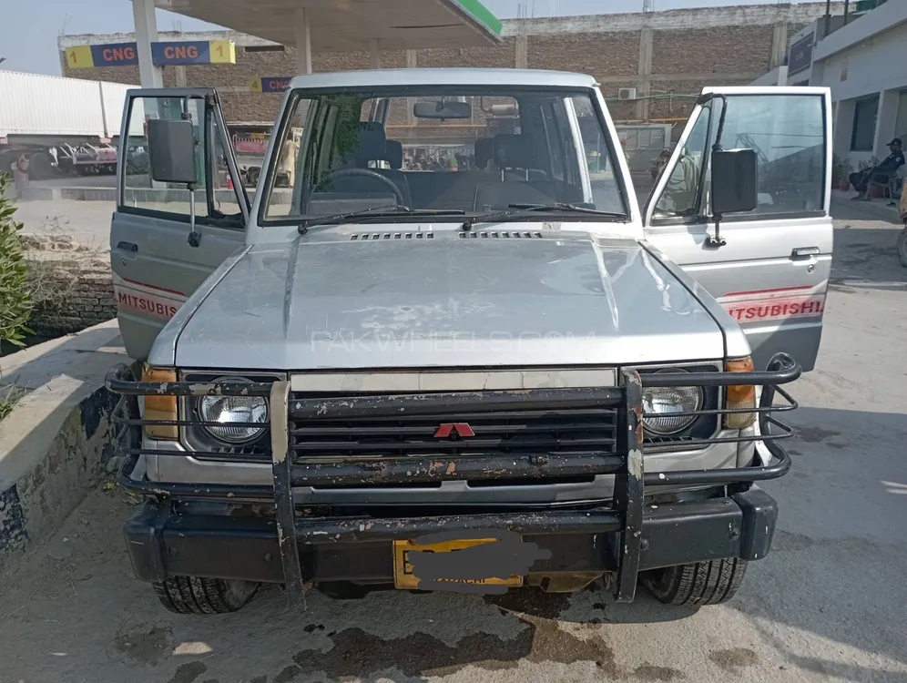 مٹسوبیشی پجیرو 1990 for Sale in حیدرآباد Image-1