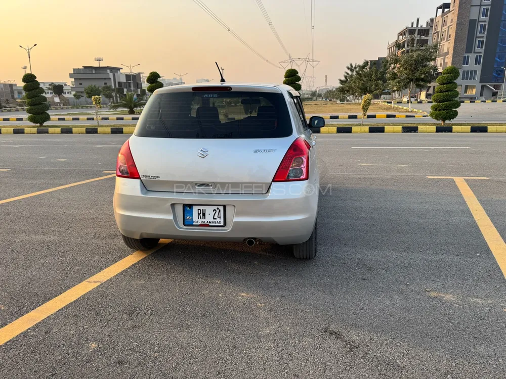 Suzuki Swift 2011 for Sale in Islamabad Image-1