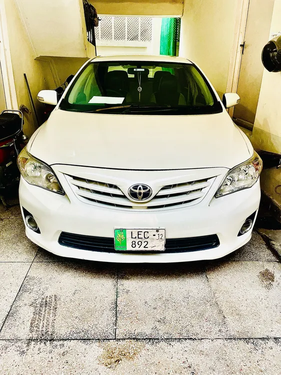 Toyota Corolla 2013 for Sale in Lahore Image-1