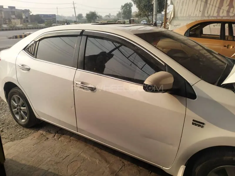 Toyota Corolla 2017 for Sale in Lahore Image-1