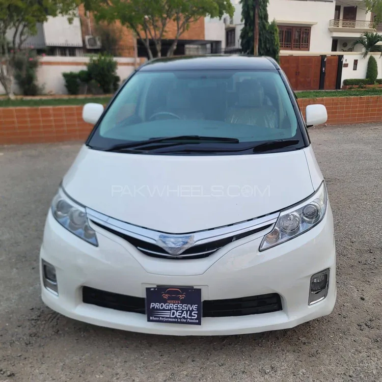 ٹویوٹا ایسٹیما 2010 for Sale in کراچی Image-1