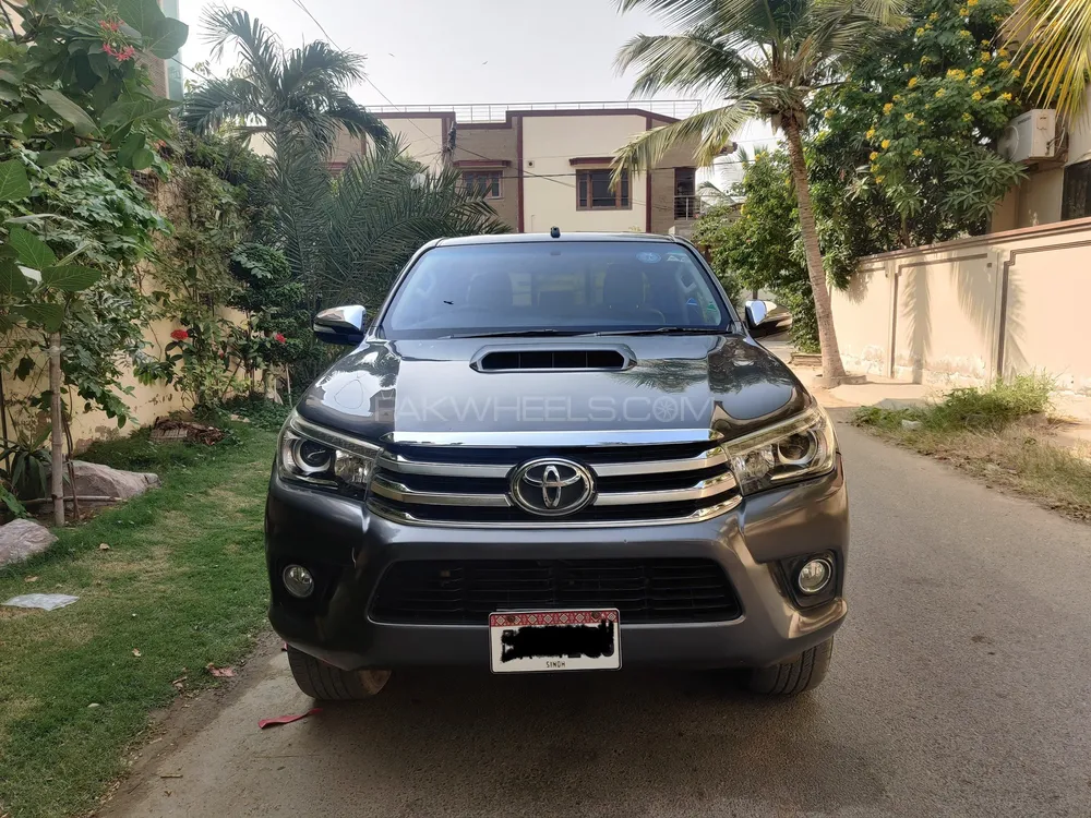 Toyota Hilux 2017 for Sale in Karachi Image-1