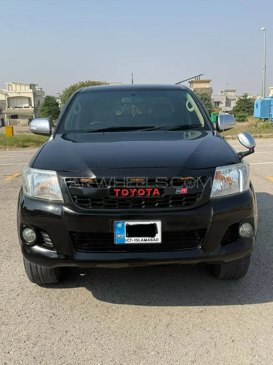 Toyota Hilux 2014 for Sale in Islamabad Image-1