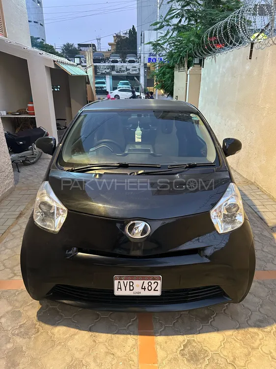 Toyota iQ 2009 for Sale in Karachi Image-1