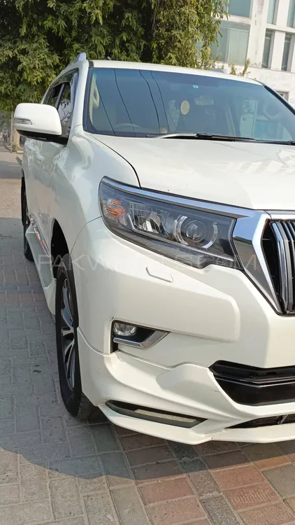 Toyota Prado 2011 for Sale in Lahore Toyota Prado 2011 for Sale in Lahore Image-4