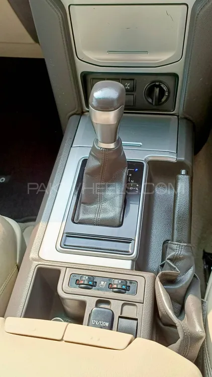 Toyota Prado 2011 for Sale in Lahore Toyota Prado 2011 for Sale in Lahore Image-20