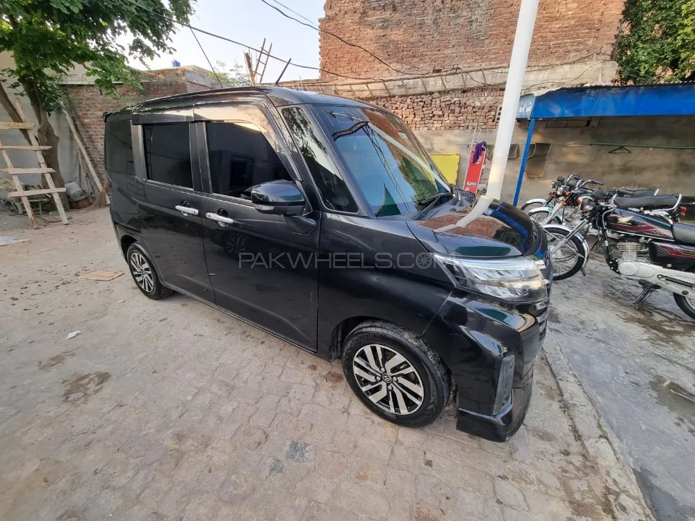 Toyota Roomy 2020 for Sale in Sialkot Image-1