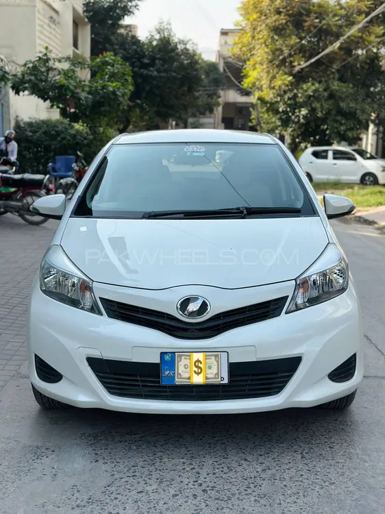 Toyota Vitz 2013 for Sale in Rawalpindi Image-1