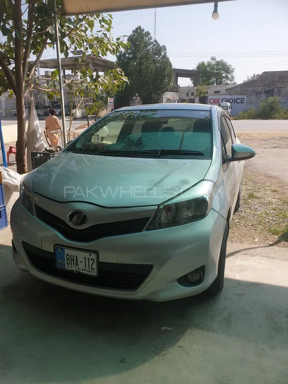 Toyota Vitz 2011 for Sale in Haripur Image-1