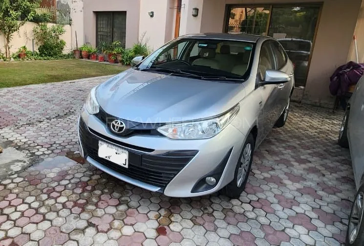 Toyota Yaris Sedan 2021 for Sale in Lahore Image-1