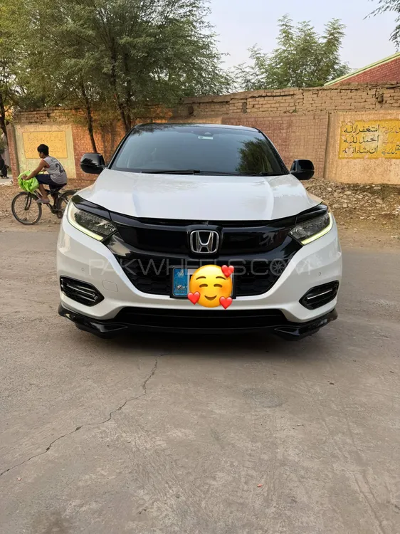Honda Vezel 2018 for Sale in Bahawalpur Image-1