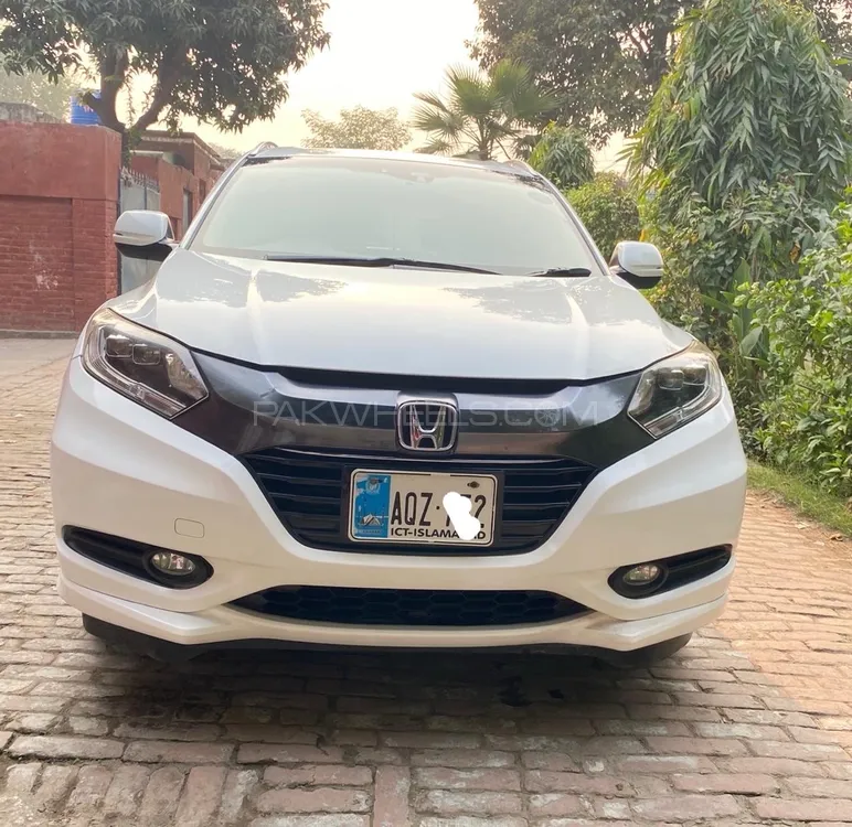 Honda Vezel 2014 for Sale in Lahore Image-1