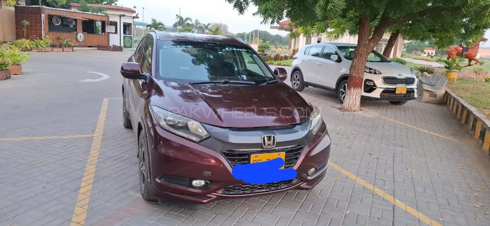 Honda Vezel 2015 for Sale in Karachi Image-1