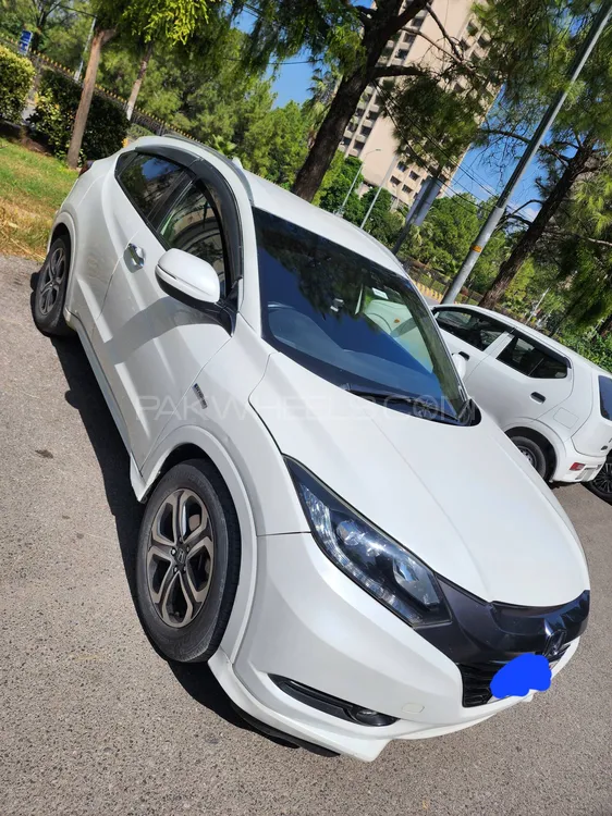 Honda Vezel 2016 for Sale in Rawalpindi Image-1