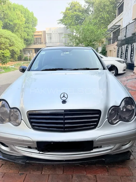 Mercedes Benz C Class 2006 for Sale in Lahore Image-1