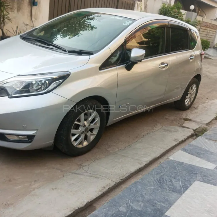 Nissan Note 2016 for Sale in Lahore Image-1