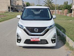 Fresh Import 2025
No.1 Japan Quality
3.0 Auction Grade and Auction Sheet Attach For Satisfaction And Online Verification
HIGHWAY STAR G EDITION 
2022 Model
Low Mileage: 25944 KM
Shiny White Colour
LEATHER WRAPPED STEERING 
15 INCHES NEW DESIGN ALLOY WHEELS 
Heating Seats 
Push Start Engine / Intelligent Key
Auto Ac Touch Panel
LED  Head Lump
Super UV Cut Doors Glass
Intelligent Around View Monitor
Camera On Room Mirror
Genuine Verifiable Auction Sheet
Alloy Wheels
Nissan Genuine 9 Inch Navigation System
Nissan Genuine Back Camera
Remote Door Mirror
Abs Braking System
Traction Control
Hid Headlights
Retractable Side Mirrors With Indicators
Winker Mirror
Digital Climate Control Air Conditioning System
6 Air Bags 
All Power Windows
Multimedia Steering
Engine In Clean & Good Condition
Clean Interior & Exterior
Power Steering
High Quality Luxury Hatchback
Brand New Tyres