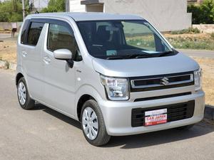 Fresh Import 2025
HYBRID FX EDITION
3.5 Auction Grade and Auction Sheet Attached For Satisfaction And Verification
2022 Model
Low Mileage: 69974 KM
Shiny Silver Colour
Cruise Control
Safety Sense
No.1 Japan Quality
SD Navigation
Back Camera
Auto AC Push Panel
Halogen Head Lump
Abs Braking System
Genuine Verifiable Auction Sheet
Retractable Side Mirrors With Indicators
All Power Windows
Runs & Drives Great
Engine In Clean & Good Condition
Clean Interior & Exterior
Drive Type: FF
Eco Idle Technology
Sofa Seats
Heated Seats
Power Steering
Power Windows
Power Side Mirrors
Glass With Ultra-violet Filter (UV Cut)
Digital Climate Control Air Conditioner & Heater
Steering: Power Assist Equipped Rack & Pinion
Suspension: Mcpherson Strut Type Coil Spring
Drivers Airbag
Passenger Airbag
Rear Wiper
Good Fuel Economy
Dual SRS Air Bag
High Quality Luxury Hatchback
Brand New Tyres
Anti-lock Brakes
Remote Keyless Entry