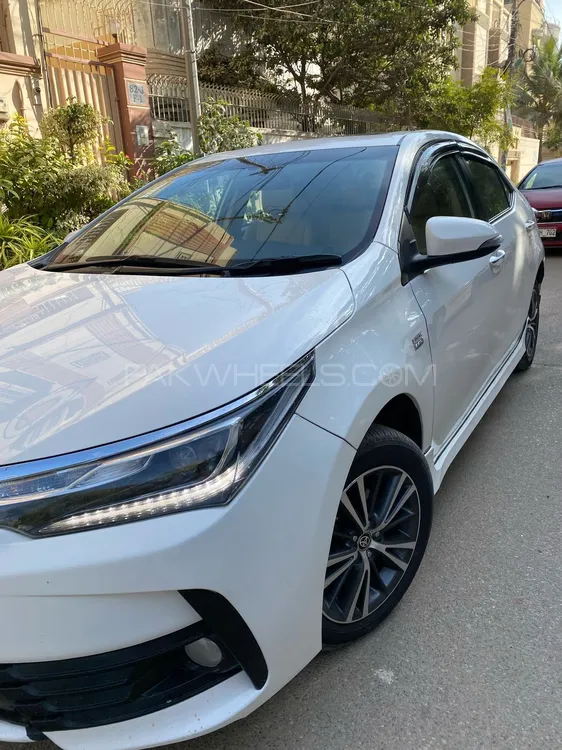 Toyota Corolla 2017 for Sale in Karachi Image-1