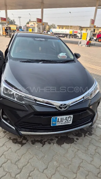 Toyota Corolla 2018 for Sale in Muzaffar Gargh Image-1