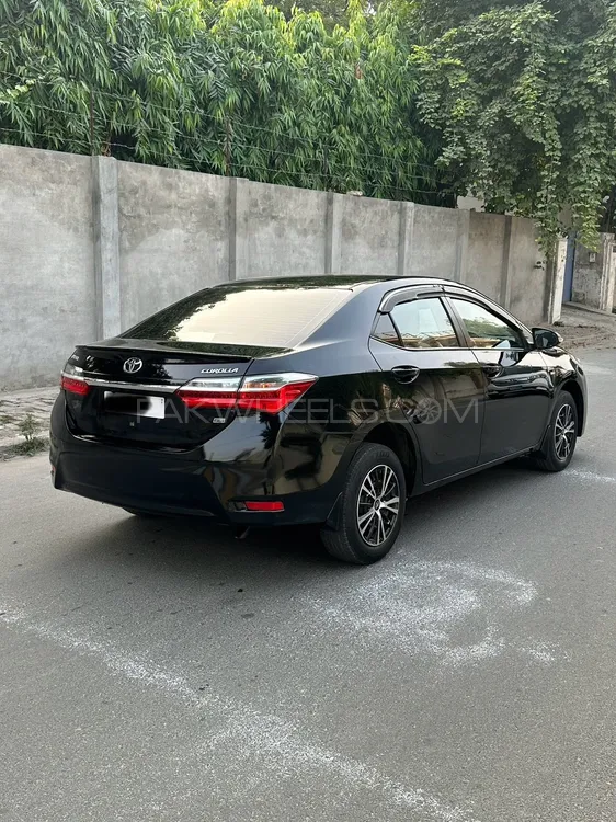 Toyota Corolla 2018 for Sale in Faisalabad Image-1