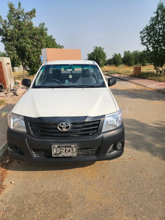 Toyota Hilux 2013 for Sale in Karachi Image-1