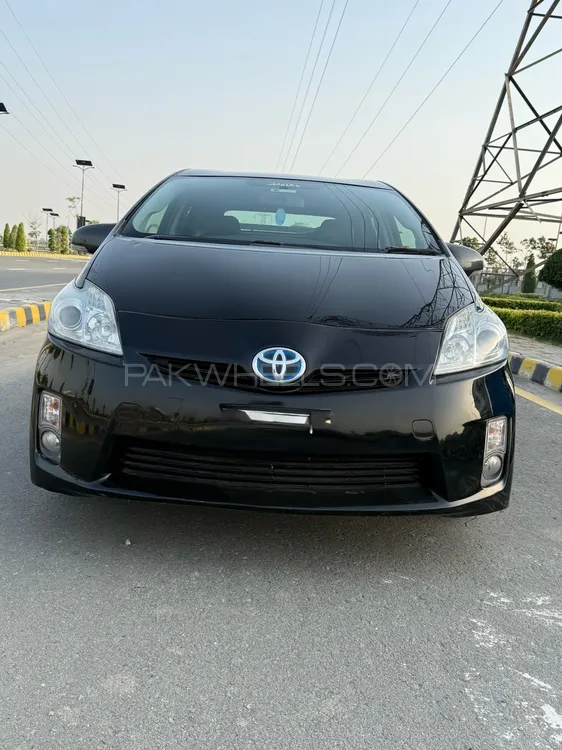 Toyota Prius 2011 for Sale in Gujranwala Image-1
