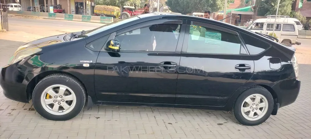 Toyota Prius 2007 for Sale in Chakwal Image-1