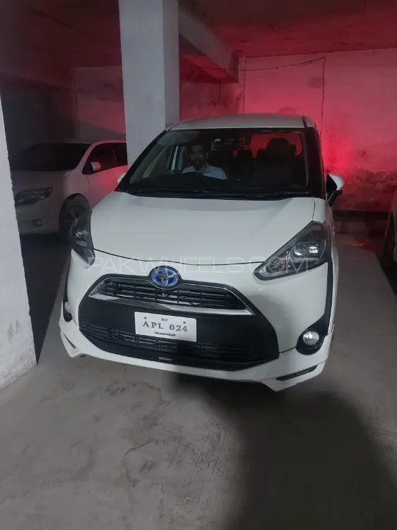 Toyota Sienta 2017 for Sale in Peshawar Image-1