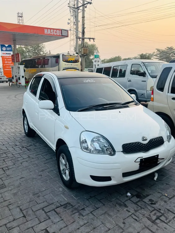 Toyota Vitz 2004 for Sale in Attock Image-1