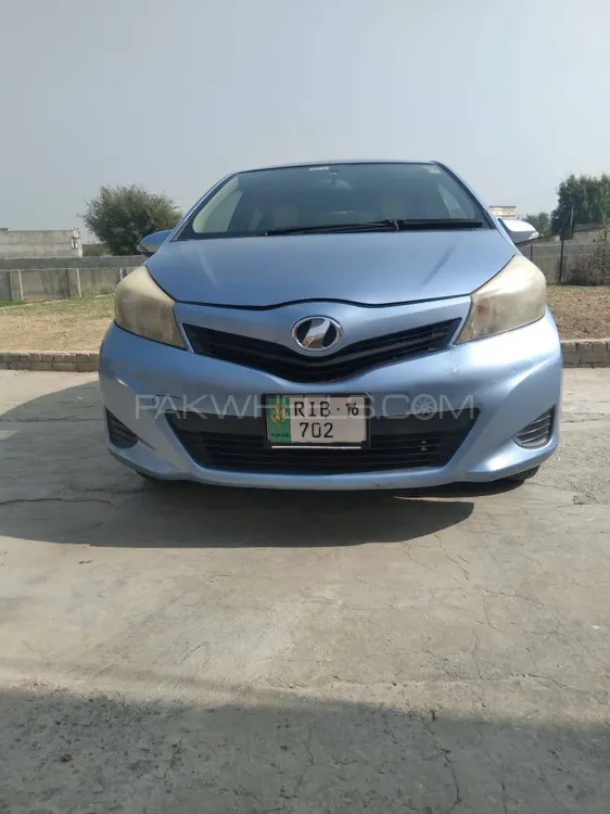 Toyota Vitz 2013 for Sale in Talagang Image-1