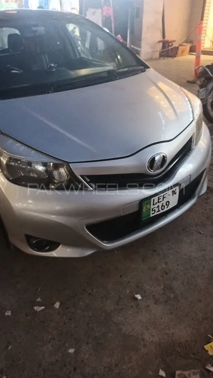 Toyota Vitz 2014 for Sale in Lahore Image-1