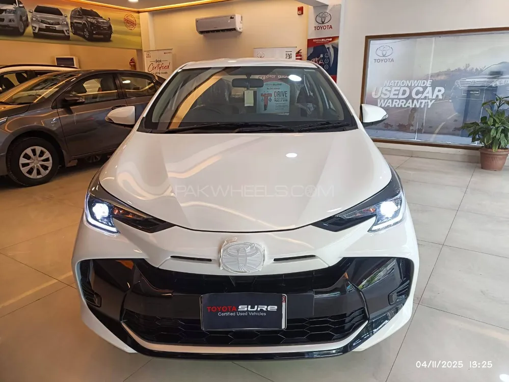 Toyota Yaris Sedan 2025 for Sale in Karachi Image-1