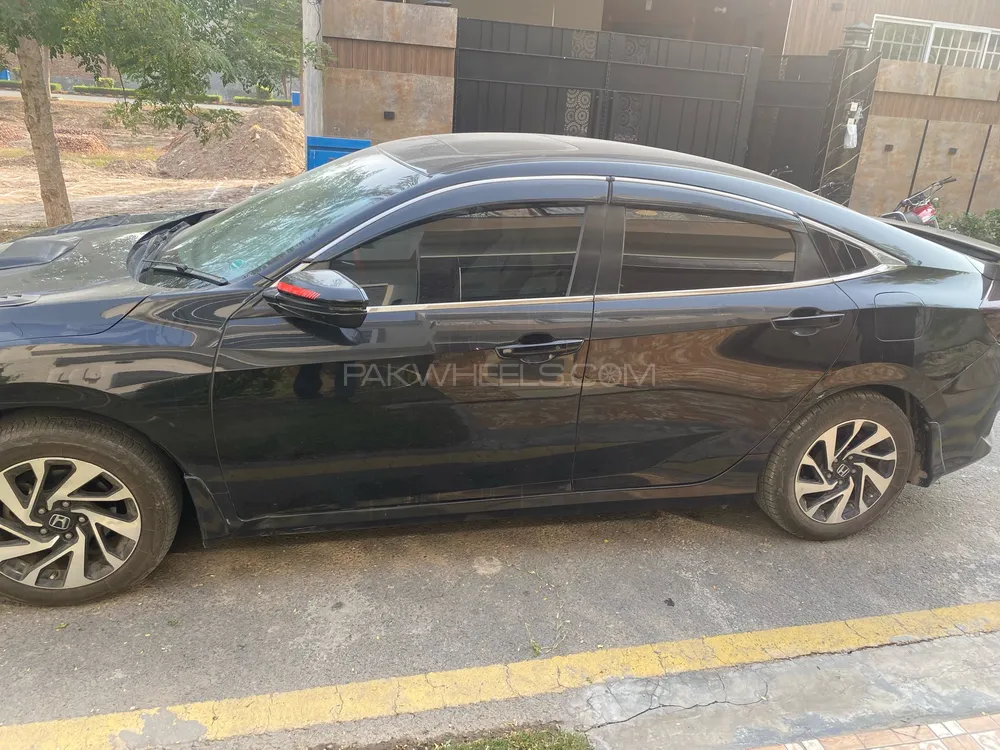 Honda Civic 2017 for Sale in Sahiwal Image-1