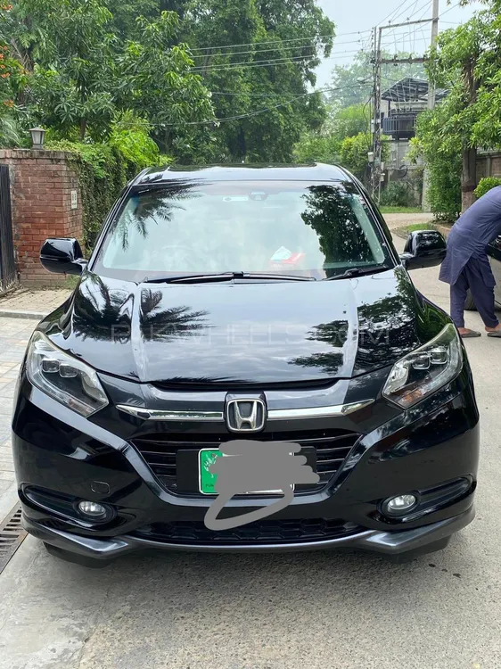 Honda Vezel 2014 for Sale in Lahore Image-1