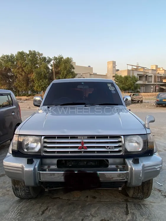 Mitsubishi Pajero 1989 for Sale in Karachi Image-1