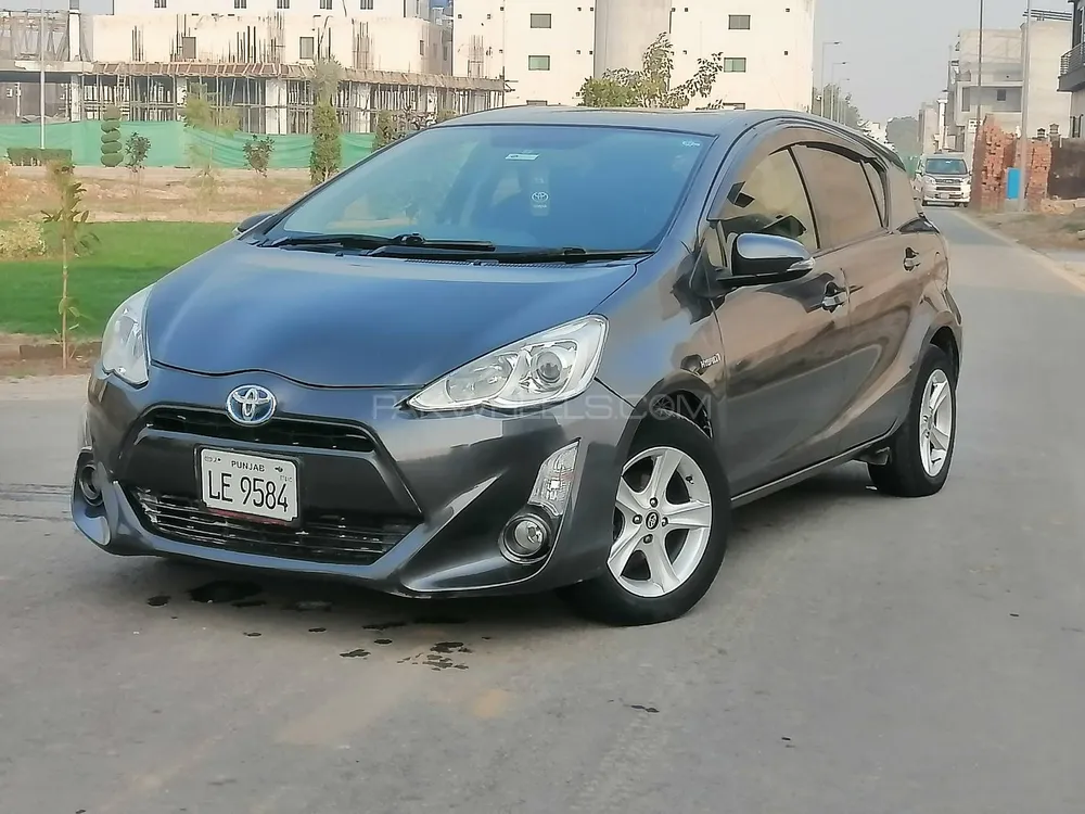 Toyota Aqua 2016 for Sale in Lahore Image-1